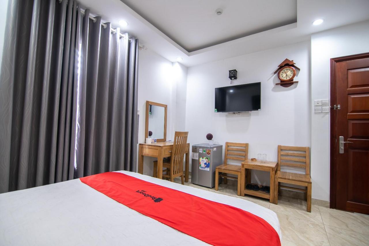 Reddoorz Plus New Sun Hotel Хошимин Екстериор снимка